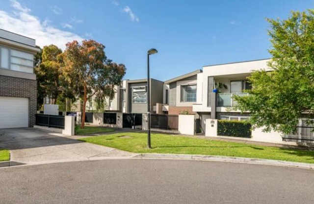 La Trobe Uni 3B townhouse Bundoora
