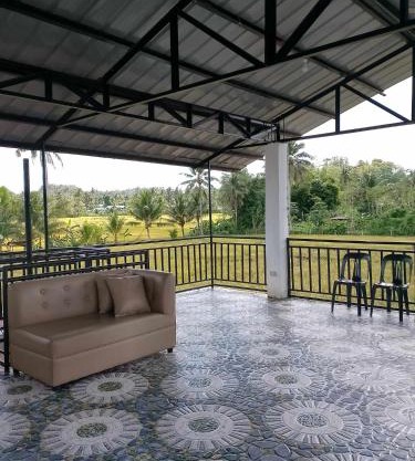 La Veranda Farm Breeze