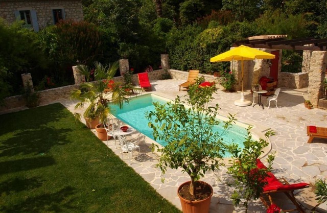 La Vialle vacation in the Ardèche France with pool for families near Pont d'Arc