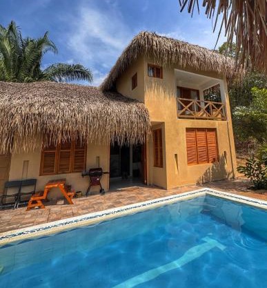 LA VICTORIA Casa tropical con piscina privada