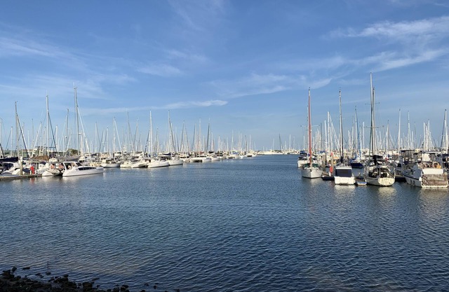 La Vie en Rose is 2 bedroom Home with Bay Views
