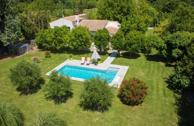 La Villa aux Cyprès bleu