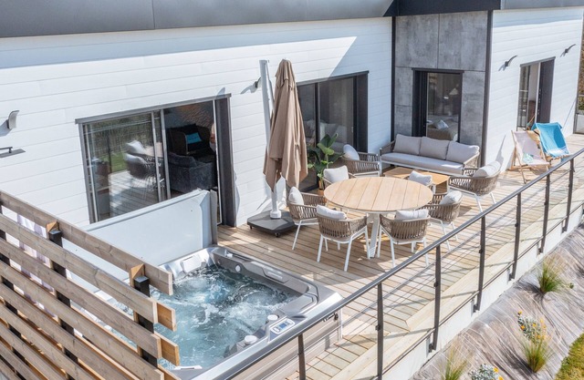 La Villa de Pen ar Menez - Between land & sea with spa