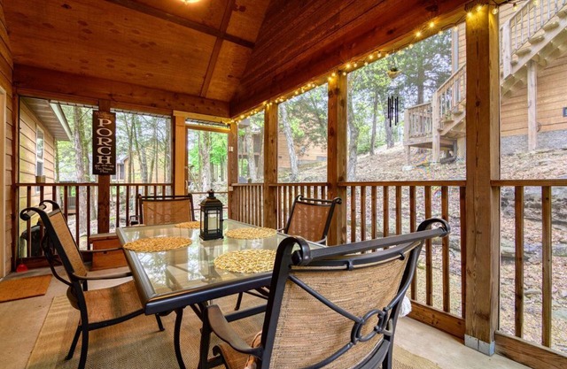 Free Silver Dollar City Tickets! Cozy Cabin, Gated Stone Bridge Resorts with Ideal Location!