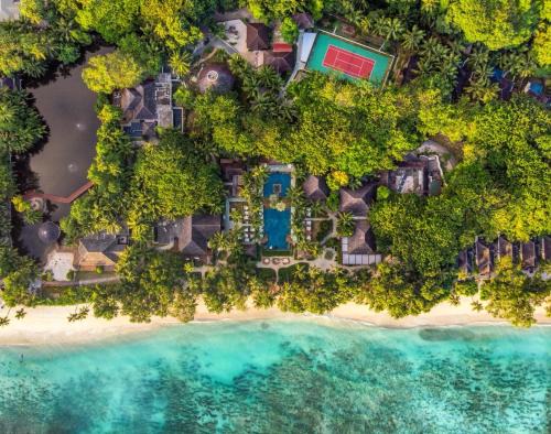 Labriz Silhouette Seychelles