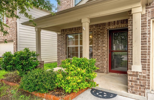 Lackland 5Bed Family Home + Huge backyard and Game Rooms