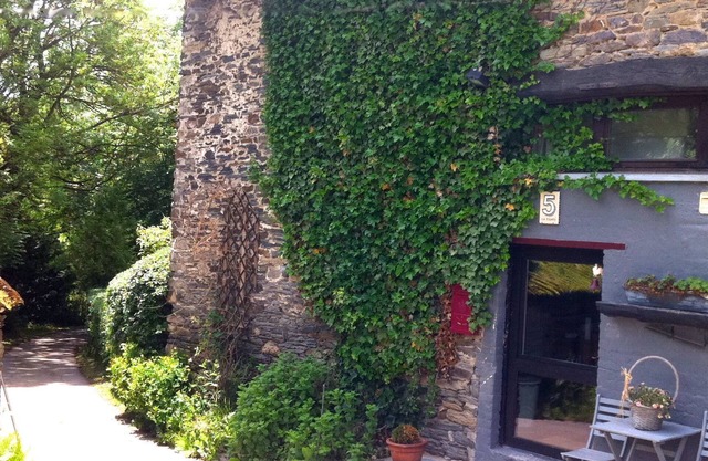 LaComte5 Cozy, Authentic converted Ardennes farmhouse