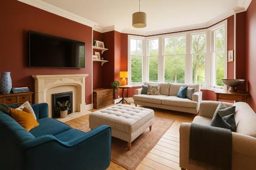 Ladies Walk - Stunning Riverfront Home