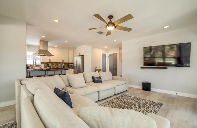 Lago Vista Vacation Rental with Fireplace!