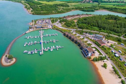 LAGOVIDA Ankerplatz c am Störmthaler See