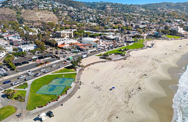 Laguna Beach Welcomes you: Explore, Swim and Relax! 3