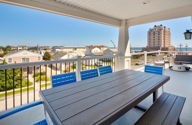 Laguna Luxury : PRIME LOCATION 5BD OCEAN VIEWS BUILT IN 2020
