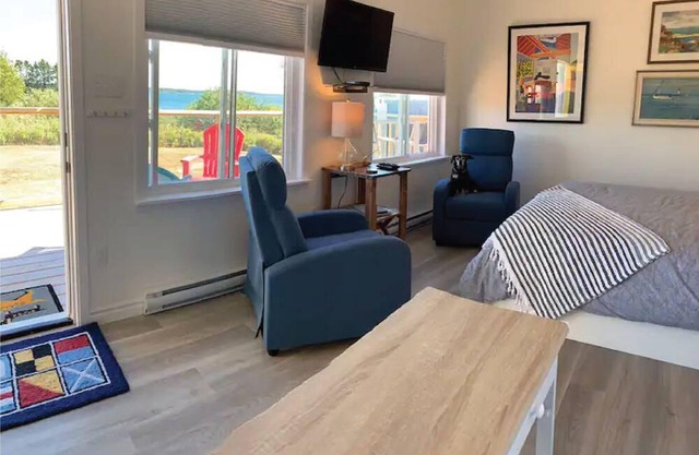 LaHave Guest House with beautiful ocean views