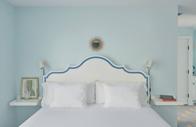 Laid-Back Luxury – Heated Pool, Beach Access & Steps to the Shore