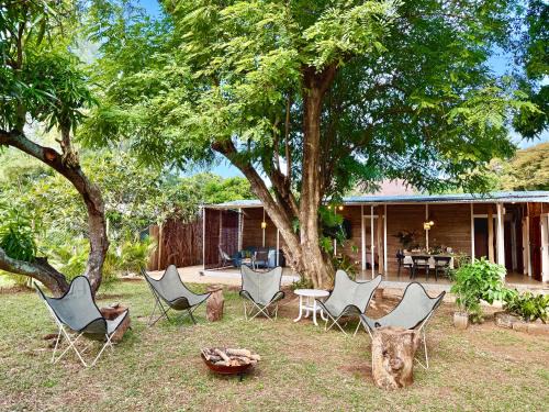 Lakaz Kalo - house with garden and service
