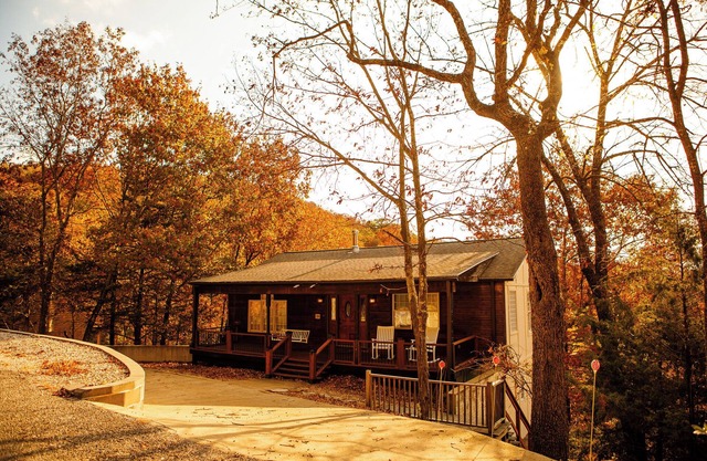 Lake Access- 3-bedroom house with bonus sleeping area in quiet Garfield AR