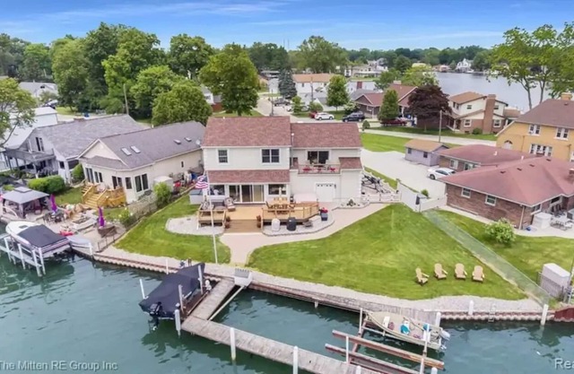 Lake Access, Wildlife, King Bed, Sunsets, Hot Tub