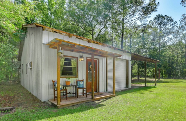 Lake Butler Cabin on 5 Acres w/ Fire Pit!