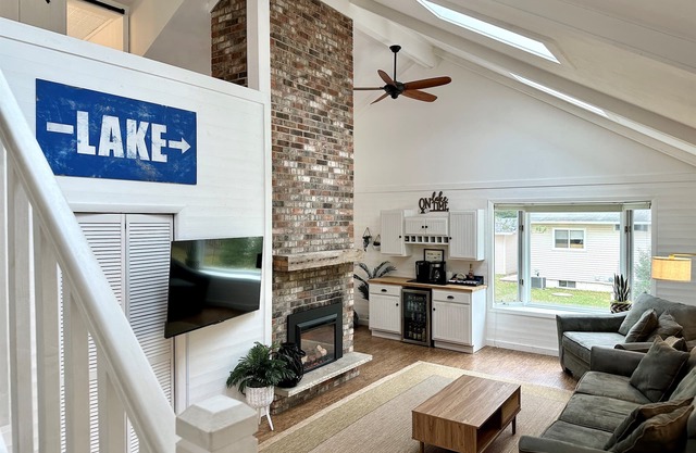 Lake Camelot | Dock + Beach + 15% Off Late Summer