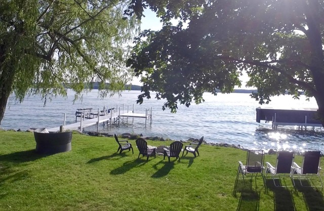 Dos Lake Charlevoix Waterfront Homes 8 BR's 6 1/2 Baños GRATIS 3 HR CRUCERO EN BARCO AU