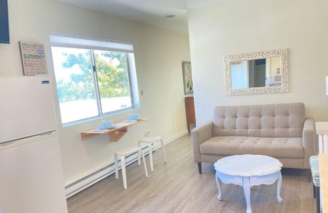 Lake Chelan/Manson Studio #2 w/ valley & mtn views
