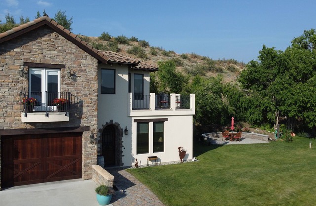 Lake Chelan Serene Villa