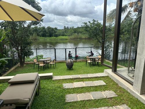 Lake Cottage Nawala