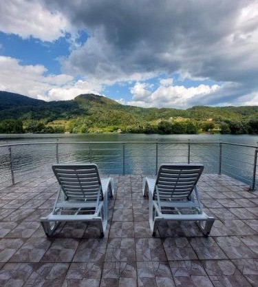 Lake Cottage