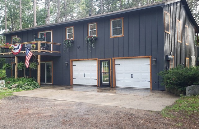 Lake Country Home in the Pines te invita a relajarte y disfrutar!
