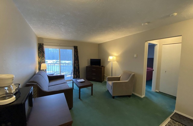 Lake Cowichan Lodge