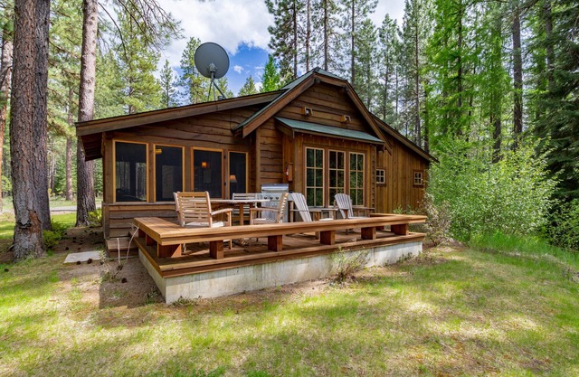 Lake Creek Lodge