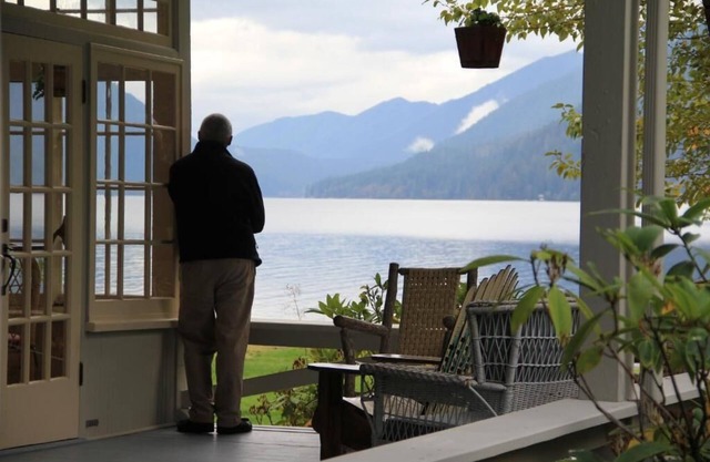 Lake Crescent Lodge