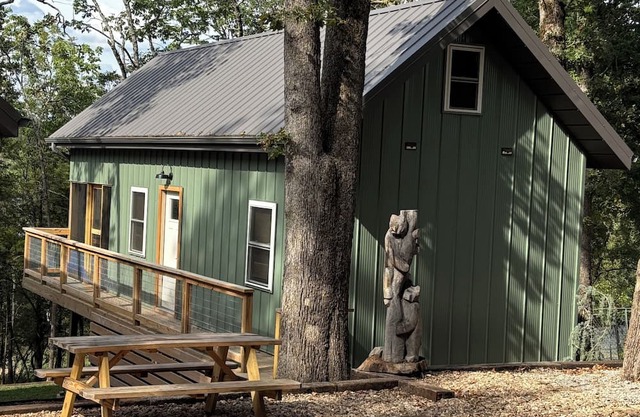 Lake Eagle Rock Lodge