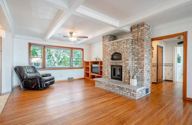 Lake Erie Waterfront Cottage w/firepit, 5 min from erieau beach .