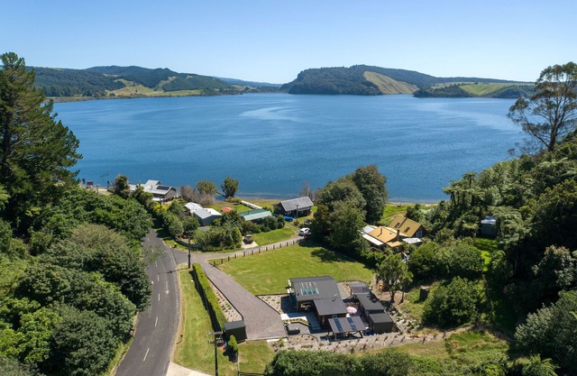 Lake Escape - A Magic Getaway Trout Fishing, Kayaking, space for tents or boats