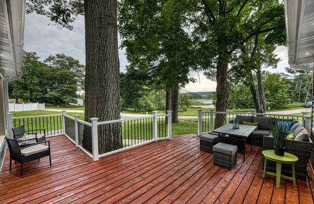 Lake Escape w/ Private Dock & Spa-like amenities