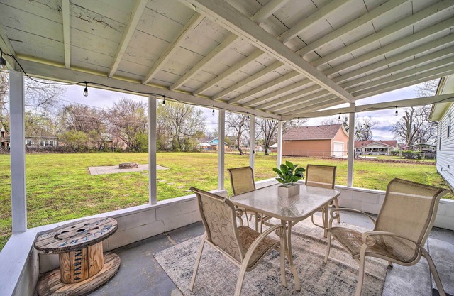 Lake Eufaula Retreat w/ Fire Pit, Near Main St!