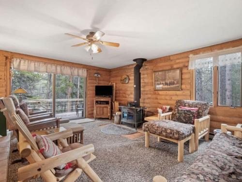 Lake Flora Cabin