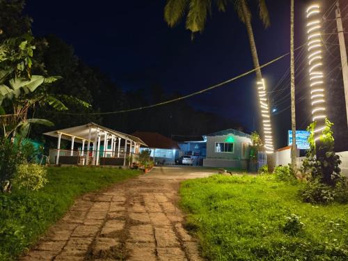Lake Flower Homestay