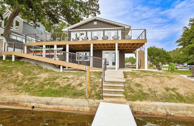 Lake Front Boondoggle - Dog Friendly