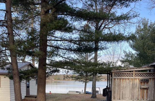 Lake Front cabin on ORV trail head! 5 mins from AuSable River pets welcome!