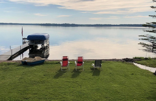 Lake Front Cabin en Sturgeon Lake! Increíble playa de arena para nadar!