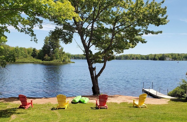 LAKE FRONT LODGE at Lake Roland