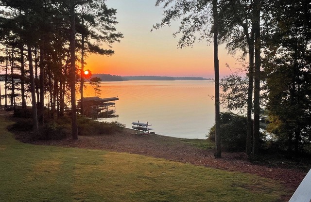 Lake front, Private cove, Big water view