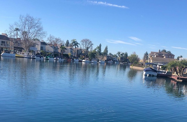 Lake Front Retreat, Lujoso, WiFi, Direct TV Todas las camas King Size. Maravilloso.