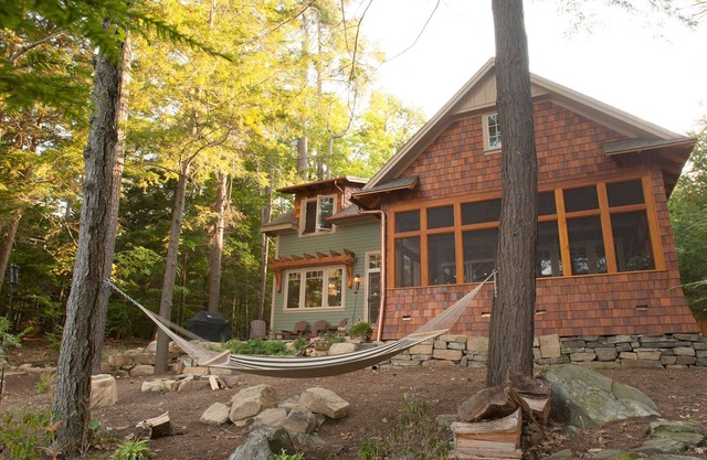 Lake George Waterfront. Nueva casa Adirondack. Impresionante detalle de artesano, amenidad