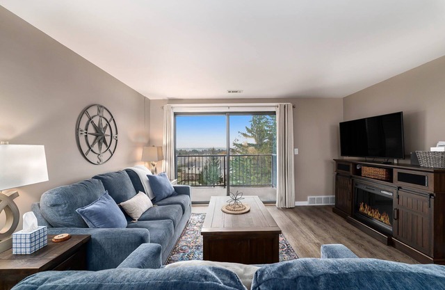 ��� Condominio hermoso campo de golf con vista al lago