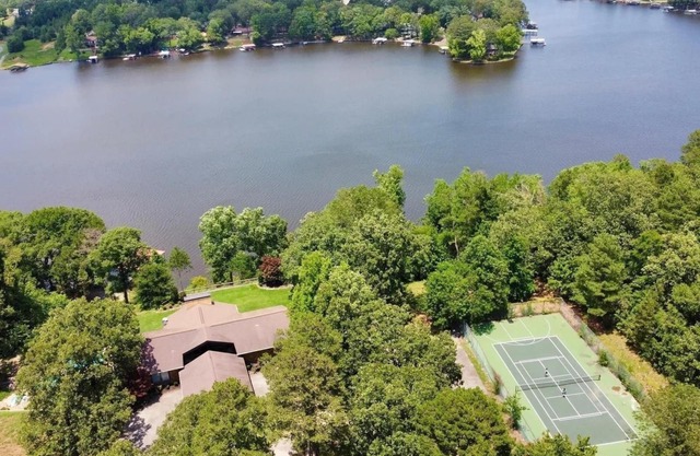 Lake Hamilton, piscina privada, capacidad para 23, retiros, bodas, eventos, 36 acres
