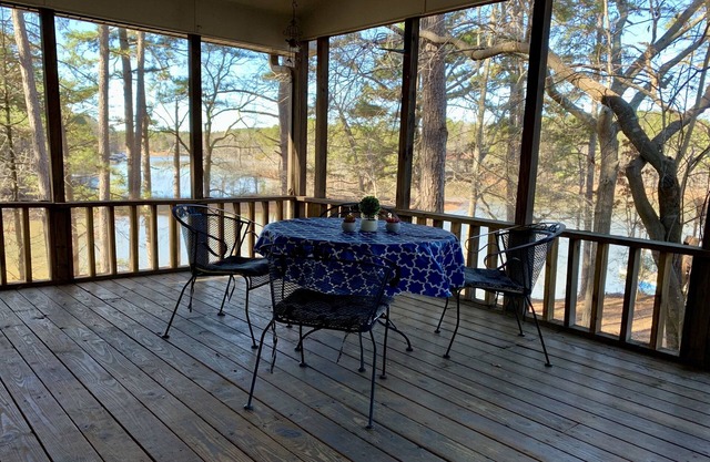 Lake Hartwell home with private dock on deep water cove and water views!