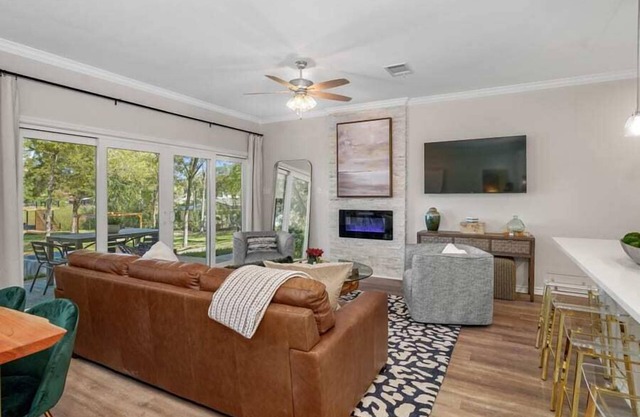 Lake Haven, Volleyball, Spa, Jet Ski, Boat Rental